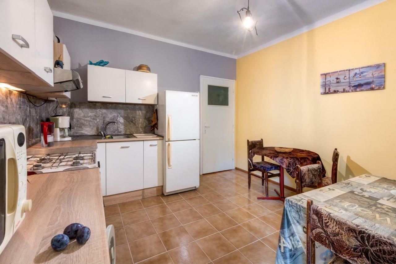 בורגאס Super Center-Huge 2 Bedrooms Apartment מראה חיצוני תמונה