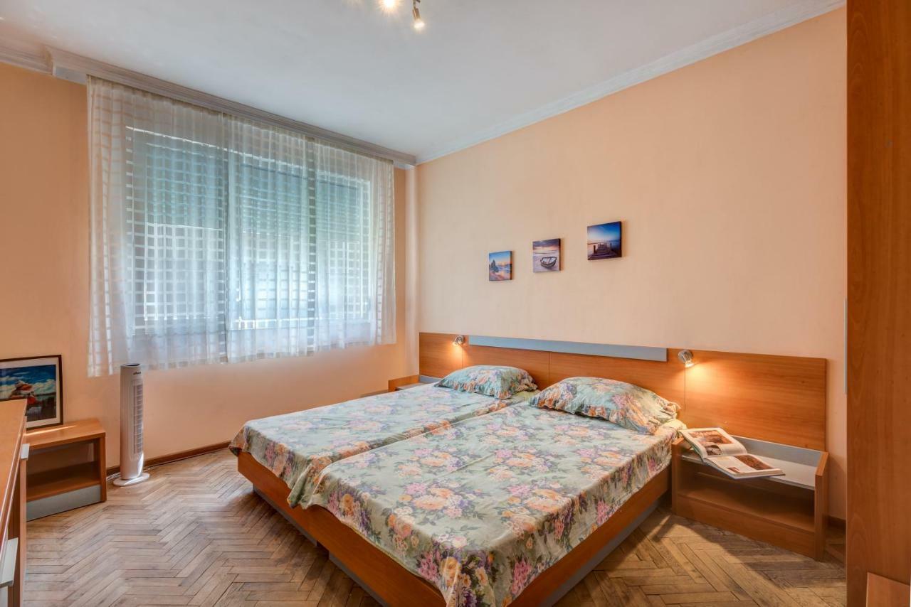 בורגאס Super Center-Huge 2 Bedrooms Apartment מראה חיצוני תמונה